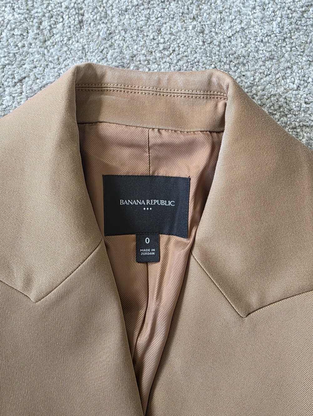 Banana Republic Double-Breasted Camel Blazer - Picture 3 of 3